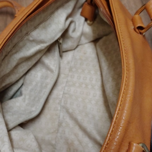 COPY - Charming Charlie Satchel bag tan zip closure - Picture 5 of 10